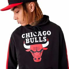 Keep fit and discover the sector's latest new releases to perform sports with the best guarantees! Purchase Unisex Hoodie New Era NBA Colour Block Chicago Bulls Black at the best price and enjoy a healthy life!Type: SweatshirtMaterial: 80 % cotton20 % PolyesterColour: BlackGender: MenRecommended age: Adults

SKU: S64117078 Throwback Sports Hoodie Top, Throwback Hooded Sports Top, Throwback Hooded Top For College, Black Fan Apparel Hoodie For College, Black College Fan Apparel Hoodie, Casual Hoodie With Logo For Sports Events, Sports Event Hoodie With Drawstring Hood, Fan Merchandise Hooded Top With Drawstring Hood, Casual Sweatshirt With Adjustable Hood For Fans