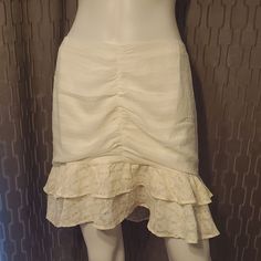 Red Carter White And Gold Skirt, M, Layered, Nwt White Mini Skirt With Ruffle Hem For Day Out, White Ruffle Hem Mini Skirt For Day Out, White Fitted Skirt With Ruffle Hem, Fitted White Skirt With Ruffle Hem, Cream Fitted Tiered Mini Skirt, White Flowy Skirt Bottoms, Gold Skirt, Striped Midi Skirt, Stripe Skirt