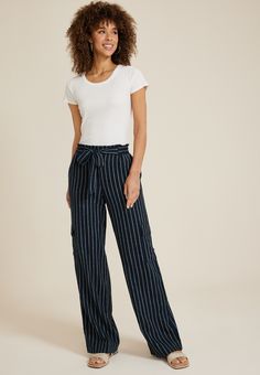 Stretch High-waisted Cargo Pants With Elastic Waistband, Relaxed Fit Wide-leg Pants With Vertical Stripes, High-waisted Vertical Stripes Wide Leg Summer Pants, Navy Linen Pants, Cotton Wide-leg Pants With Vertical Stripes, Non-stretch Striped Summer Pants, Trendy Pants, Stylish Fall Outfits, Navy Linen