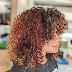 18 Calico Hair Color Ideas For A Boldest Hues Combination Hair Colors For Curly Hair Ideas, Natural Color Dyed Hair, Two Toned Natural Hair, Ginger Highlights On Dark Hair, Curly Hair Dye Ideas Streaks, Alt Curly Hair Dye, Calico Cat Hair Color Curly, Curl Hair Colors Ideas, Curly Hair Inspo Color