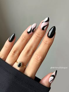 Black With Marble Nails, Black Nail Coffin, Travel Nails Ideas, Black Beach Nails, Black And White Nail Ideas, Black And White Nail Designs, 2024 Nails, Cute Acrylic Nail Designs