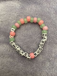 Best Friend Beaded Bracelets Funny, Cursed Bracelet, Kandi Matching Bracelets, Kandi Bracelets Ideas Words, Bead Bracelet Words Ideas Edgy, Kandi Bracelets Aesthetic, Kandi Bracelet Ideas, Matching Kandi Bracelets, Kandi Bracelets Ideas