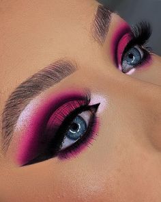 Black Smokey Eyeshadow Looks, Bold Pink Makeup Looks, Black Pink Smokey Eye, Pink Bold Eye Makeup, Pink And Black Smokey Eye Makeup, Pink Black Smokey Eye, Black Pink Eyeshadow, Black And Pink Goth Makeup, Hot Pink Goth Makeup