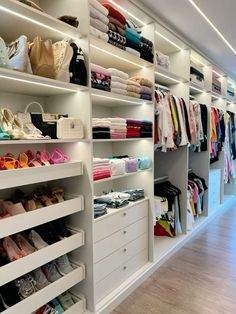 New Wardrobe Vision Board, Be Organized Aesthetic, Simple Closet Aesthetic, New Closet Aesthetic, Bedroom As Closet Ideas, Womens Master Closet, Big Wardrobe Aesthetic, Organized Aesthetic Room, Colorful Walk In Closet