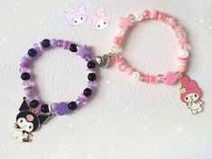 Kuromi And My Melody Matching Bracelets, Diy Matching Bracelets, Matching Bracelets Ideas, Bracelet Ideas Matching, Ideas Para Pulseras Aesthetic, Matching Bracelets Aesthetic, Matching Bracelet Ideas, Matching Things, Bff Jewelry