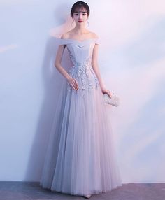 Tulle Skirt Dresses For Banquet And Prom Season, Tulle Dress For Banquet, Spring Banquet Dress With Tulle Skirt, Spring Banquet Tulle Skirt Dress, Spring Tulle Ball Gown For Banquets, Spring Bridesmaid Dress In Tulle For Banquet, Gold Bridesmaid Dresses, Prom Dress Evening, 60's Dress