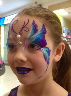 Beautiful Fairy Makeup Looks, Face Paint Butterfly, Face Painting Butterfly, Diy Face Painting, Paint Butterfly, Diy Face Paint, Face Painting Tips