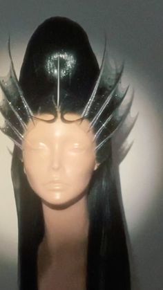 Webbed Ears Mermaid, Surreal Hairstyle, Mermaid Wig Hairstyles, Siren Claws, Siren Cosplay Makeup, Creepy Siren Costume, Deep Sea Creature Costume, Evil Siren Costume, Scary Siren Makeup