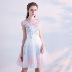 Elegant Tulle Lace Appliques A-Line Bridesmaid Dress - Uniqistic.com Unique Bridesmaid Dresses, Stylish Gown, Bridesmaid Style, Tulle Lace, Versatile Dresses, Trendy Colors, Lace Applique, Party Fashion, Sleeve Styles