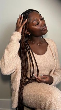 Medium Butt Length Knotless Braids in the color 30, thank me later (:  Follow for more natural hair inspiration:  • IG/TikTok: @afrozuri_ Ginger Medium Knotless Braids, Blonde Braiding Hair, Short Bob Braids, Medium Knotless Braids, Micro Braids Hairstyles, Braiding Hair Colors, Medium Knotless, Black Hair Inspiration, Medium Box Braids