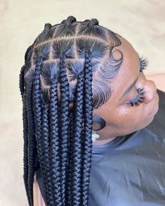 Knotless Box Braids Edges, Medium Knotless Braids Long, Long Medium Knotless Braids, Knotless Braids Long, Traditional Box Braids, Medium Knotless Box Braids, Medium Knotless Braids, Curly Braided Hairstyles, Protective Style Braids