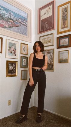 Black Pants And Loafers Outfit, Summer Black Loafers Outfit, Black Jeans And Loafers Outfit, Black Dress Loafers Outfit, Lugged Loafers Outfit, Loafer Outfit Women, Emma Chamberlain Loafer Outfits, Loafers And Pants Outfit, Black Loafers Outfit Fall