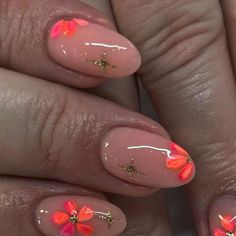 Marble Flower Nails, Big Flower Nails, Summer Holiday Nails, Foil Nail Designs, Best Summer Nails, Summer Nail Ideas, S Nails, Summery Nails, Classy Acrylic Nails