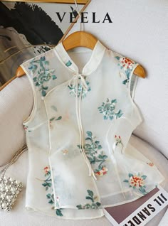 Chinese Dress Modern Style, Chinese Modern Fashion, Modern Tops For Women, Koi Fish Inspired Dress, Elegant Embroidered Fitted Vest, Elegant Embroidered Sleeveless Vest, Batik Modern Fashion Style, Modern Chinese Fashion, Batik Fashion Modern Atasan