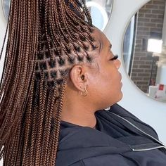 HOUSTON BRAIDER on Instagram Small Medium Knotless, Small Medium Knotless Braids, Medium Knotless Braids, Medium Knotless, Short Box Braids Hairstyles