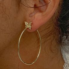 *Gold butterfly hoop earrings * Fun, flirty, and stylish these gold plated butterfly hoops are sure to match your vibe wherever you go! 🦋 Product Details *Designed in Pearland, TX *925 Sterling Silver *14K Gold plated *Butterfly: 11 mm *Thickness: 1.5 mm *Inner Diameter: 45 mm *Sold as a pair Shipping *All items will ship within 1-2 business days after the order has been placed *All items will ship with a protective drawstring pouch and a jewelry care card Returns We want you to love your new jewelry but If you are not completely satisfied with your purchase, you have 30 days from the order date to return any qualifying item(s) To be eligible for a return the item(s) *Must be unworn *Must be in the same condition that you received it *Must be in the original packaging with tags attached * Gold Hoop Earrings With Butterfly Charm, Gold Hypoallergenic Butterfly Hoop Earrings, Elegant Gold Butterfly Hoop Earrings, Butterfly Charm Hoop Earrings As Gift, Dainty Hoop Earrings With Butterfly Charm, Gold Dainty Hoop Earrings With Butterfly Charm, Pearland Texas, Jewelry Care Card, Butterfly Hoop Earrings