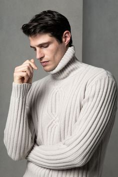 Pini Parma, Cashmere Color, Elegante Casual, Sweater Style, Suits And Jackets, Cashmere Turtleneck, Jacquard Pattern, Cashmere Cardigan, Grey And Beige