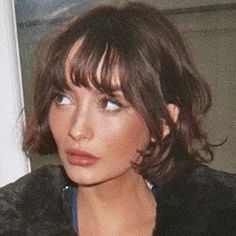 women’s y2k shag bob Hair Inspiration Short, Shot Hair Styles, Short Hair Haircuts, Short Hair With Bangs, Cut My Hair, Hair Inspo Color, Aesthetic Hair, Hairstyles Haircuts, Hairstyles With Bangs