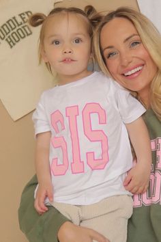 charlie southern: sis toddler tee – Riffraff Spring Family Matching Personalized T-shirt, Personalized Pink Top For Spring, Personalized Pink Tops For Spring, Casual Personalized Pink Top, Casual Personalized Pink Tops, Western Tee, Love For Her, Matching Mom, Big Sis