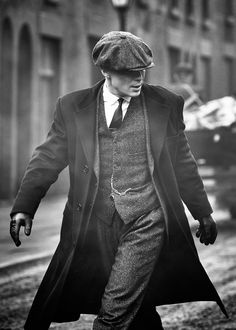 peaky blinders | Tumblr                                                                                                                                                                                 More Peaky Blinders Outfit, Hipster Man, Vintage Mens Fashion, Thomas Shelby, Mens Fashion Classy, Cillian Murphy, Wallpapers Iphone, 1920s Fashion