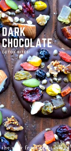 Dark Chocolate Detox Bites, or mendiants, are the healthy way to do dessert, with anti-oxidant rich dark chocolate topped with fruits, nuts, and seeds. #recipe #easy  #darkchocolate #healthydessert #chocolate #candy #detox #superfoods #snack #dessert #candy #homemadecandy #mendiants via @https://www.pinterest.com/slmoran21/ Heart Healthy Desserts, Mediterranean Desserts, Valentine Sweets, Appetizers Table, Healthy Candy, Natural Recipes, Eating Better, Healthy Snacking