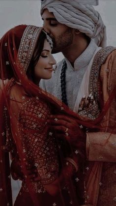 Desi Wedding Couple Aesthetic, Desi Wedding Pictures, Indian Bride And Groom Aesthetic, Desi Wedding Photography, Bride Choli, Nikkah Photos, Baraat Photography, Nikkah Photoshoot, Desi Wedding Aesthetic