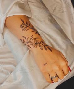 Guadalupe Tattoo, Arm Wrap Tattoo, Wrap Around Wrist Tattoos, Korean Tattoo, Wrap Around Tattoo, Around Arm Tattoo, Wrap Tattoo, Flower Wrist Tattoos, Tattoos For Women Flowers