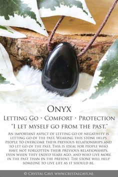 Onyx Properties, Crystal Aesthetic, Crystal Cave, Crystals Healing Properties, Spiritual Crystals, Gemstone Pendants, Gemstone Meanings, Crystal Therapy