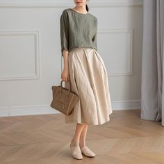 "Cool and comfortable for hot summer days, this natural linen skirt is elegant and stylish.    It is a wonderful wardrobe staple that's a timeless classic you'll wear again and again.Pure natural linen materials, comfortable, breathable, refreshing and soft fabric. ★★FEATURES Linen 55% + Cotton 45% ( Medium Weight，Comfortable, Breathable and Washed Soft fabric) Two side pockets Back elastic waist High waist skirt Midi skirt Casual skirt Long linen skirt A-Line skirt Simple skirt Perfect for Summ Linen Skirt Outfit, Cotton Skirt Outfit, A Line Skirt Outfits, Custom Skirt, Long Linen Skirt, Linen Midi Skirt, Midi Skirt Casual, Skirt Linen, Skirt A Line