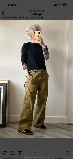 Styling Army Green Pants, Laid Back Chic Outfits, Cozy Weekend Outfit, Winter Minimalist Outfit Women, Saturday Outfit Casual Weekend Wear Fall, Khaki Dress Pants Outfit Women, Tapered Jeans Women Outfit, Winter Street Styles, Tomboy Chic Outfits