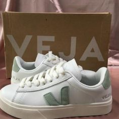 Veja Sneakers Womens Size 7.. Green Everyday Sneakers For Spring, Shoes Veja, Veja Shoes, Veja Sneakers, Sneakers Womens, Color White, Size 7, Christmas Gifts, Womens Sizes