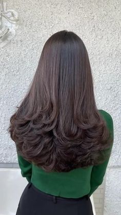 Layer Cut In Straight Hair, Beautiful Haircuts Medium, Layered Hair Styles For Long Hair, Long Layer Hairstyle, Layer Hair Cuts For Long Hair, Medium Long Layers Haircut, New Haircut For Long Hair Medium Layered, Back Layers Long Hair, U Cut With Long Layers