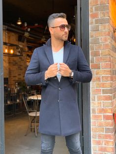 Slim Fit Coat, Winter Outfits Men, Outfits Men, Mens Winter Fashion, Shipping Company, Mens Casual, Coat Dress, Men's Fashion, Winter Outfits