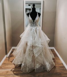 Champagne Wedding Dress Lace, Backless Lace Wedding Dress, Lace Wedding Dresses, Gown Prom, فستان سهرة, Dresses Elegant, Prom Dresses Lace, Ball Gown Dresses, Dress Formal