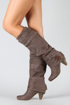 Great shopping website for cheap. High Heeled Boots, I'm Pregnant, Grey Boots, Mode Inspiration, Cute Shoes, Knee High Boots