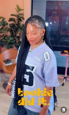 Feedins In The Front And Knotless In The Back, Ombre Cornrows Braids Black Women, Side Fulani Braids Hairstyles, Boho Scalp Braids Black Women, Vacation Braid Hairstyles For Black Women, Side Cornrows With Box Braids, Lemonade Twist Braids, Side Part Fulani Braids Hairstyles, Labor Braids Black Women