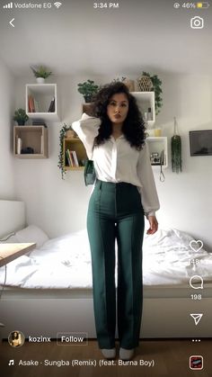 Baddie Office Outfits, Style Skirt Outfit, Woman Fashion Winter, Baddie Office, Outfit Cargo Pants, Outfit Formal Mujer, Clean Girl Outfit, 90 Fashion, Streetwear Fashion Men