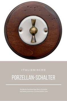 Schöner Drehschalter aus Porzellan und Holz. Der Rahmen wurde in Italien aus Nußbaum gefertigt. Building Details, Cottage Ideas, French Style, Small Designs, Light Fixtures, Wall Clock, Alexander, New Homes, Clock