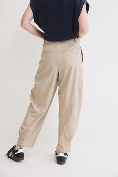 The devil is in the details. These tapered pants have a relaxed fit. Made with our iconic Core nylon fabric, these pants feel like loungewear. Click here for Standard Fit Detail Oriented, Leg Belt, Tapered Pants, Nylon Fabric, The Devil, Fashion Help, Personal Stylist, Tapered Legs, Wardrobe Essentials