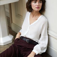 Nwt Comptoir Des Cotonniers V-Neck Blouse (Off White) Main Fabric: 100% Silk Item# Gaucelin_0009 Colourwhite - V-Neck Blouse - Long Balloon Sleeves With Buttoned Cuffs - Visible Button Tab Classic V-neck Blouse For Daywear, Elegant V-neck Blouse For Brunch, V-neck Blouson Sleeve Work Tops, Elegant White V-neck Top For Work, Elegant White V-neck Blouse, Feminine V-neck Blouse For The Office, White V-neck Blouse For Work, Elegant V-neck Top For Spring Workwear, Chic V-neck Top For Workwear