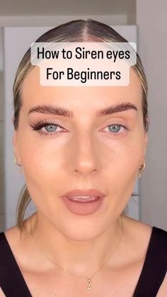 Manhattan Fashion, Siren Eyes, Hooded Eye Makeup Tutorial, Eyes Tutorial, Beginners Makeup, Makeup Tips For Older Women, Beginners Eye Makeup, Eye Makeup Techniques, Makeup Artist Tips