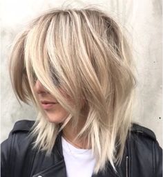 Long layered bob Kim Hair, Long Layered Bob, Blonde Bob Haircut, Medium Shag Haircuts, Medium Layered Hair, Layered Bob, Hair Color And Cut