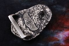 Material: S950 Sterling Silver Buckle Size Length: 78mm/ 3 inch. Width:57mm/ 2.24 inch. Thickness: 10-15mm/ 0.39-0.59 inch. Weight: 140g/ 5oz The buckle is hand engraved. Every scale is very detailed. It is a vivid Rattlesnake head. The buckle is packaged in a wood box. It is a ready gift. You can choose from two versions: Silver eyes and Gold eyes. The gold is inlaid with 24K gold. Please let us know your belt width. We can make the bucke fit your belt width. It usually fit about 40mm belt. Pac Paracord Necklace, Silver Eyes, Paracord Beads, Silver Eye, Gold Eyes, Mens Beaded Bracelets, Paracord Bracelets, Wood Box, Photo Bracelet