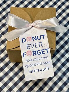 Volunteers and teachers will fawn over the gift before they even open it when they're topped with one of these beautifully designed donut themed thank you tags!The printable tag set is simply a fantastic way to top off any staff appreciation gift from the PTA, PTO or other school parent group!What's included:A letter sized PDF with 8 tags measuring 2 x 3.5" each that read "Donut Ever Forget how much we appreciate you! P.S. It's a lot!" Thanks For Your Support Gifts, Church Volunteer Appreciation Gifts, Inexpensive Teacher Appreciation Gifts, Volunteer Appreciation Gifts, Appreciation Gifts Diy, Staff Appreciation Gifts, Small Thank You Gift, Teacher Appreciation Gifts Diy, Marketing Gift