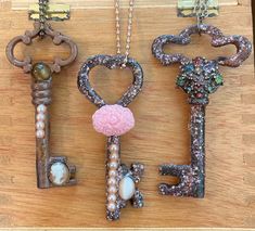 Choose one of these large skeleton key necklaces. Embellished with charms and gems. Authentic keys are then covered with resin. Makes a unique gift Old Keys Crafts Diy, Keys Crafts, Old Key Crafts, Antique Key Necklace, Skeleton Key Jewelry, Key Necklaces, Key Crafts, Skeleton Key Necklace, Old Keys