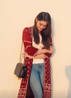 Segi Lima, Minal Khan, Trendy Outfits Indian, Fest Outfits, Western Wear Outfits, Casual Indian Fashion, Desi Fashion Casual, Casual College Outfits, Outfits Dress