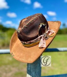 ROPING COWBOY SUEDE HAT Color: Tan with green accents Size: M/L elastic band Comes as pictured. Item Details: Branded.Each hat is hand burned, painted and/or designed for a custom branded design, because of that each order will vary slightly. Hat band is included in the order. Please feel free to message me with any customization requests. These are quite literally completely customizable. Due to the custom nature of our hats, all purchases are nonreturnable and nonrefundable. Custom Brand Design, Suede Hat, Blue Valentine, Sweatshirt Short Sleeve, Green Accents, Fedora Hat, Hat Band, Custom Branding, Clutch Wallet