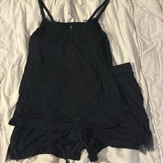 Kindred Bravely Size Xl Nursing Pajamas. Never Worn. Stretch Cami Sleepwear For Loungewear, Lace Trim Cami Sleepwear For Loungewear, Black Cami Sleepwear For Loungewear, Black Cami Sleepwear For Lounging, Stretch Camisole For Loungewear, Water Bra, Kindred Bravely, Nursing Pajama Set, Maternity Nursing Pajamas