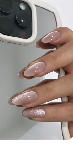 Diwali Nails Idea, Neutral Cat Eye Nails, January Manicure, Parisian Nails, Rich Girl Nails, Diwali Nails, January Nail Ideas, Nail Inspo Ideas, Artist Hue