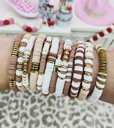 A bracelet perfect for a gift or for yourself! Cute Neutral Clay Bead Bracelets, Clay Bead Bracelet Ideas Neutral Colors, Stack Bracelet Ideas, Neutral Clay Bead Bracelets, Clay Bead Bracelets Ideas, Clay Bead Designs, Winter Jewelry Trends, Fall Bracelets